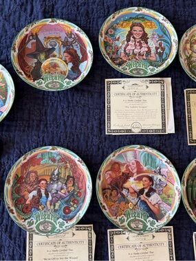 Knowles Wizard of Oz Collector Plates - Multicolor